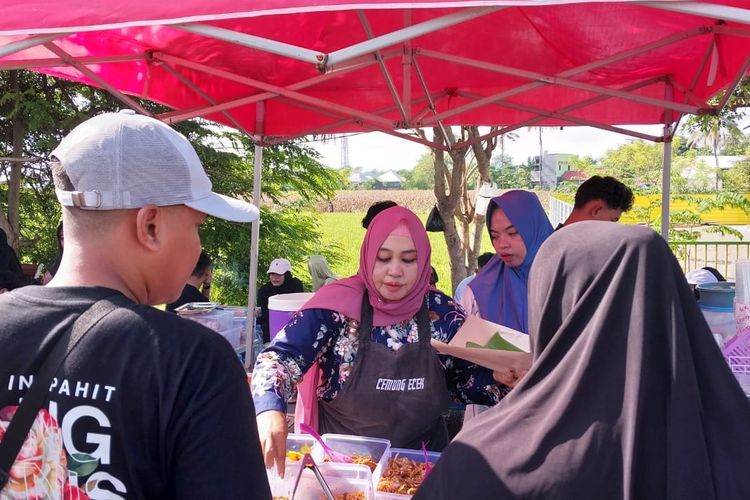 Kisah Tuti: Bisnis Kuliner Cemong Ecek yang Terinspirasi Nama Anaknya