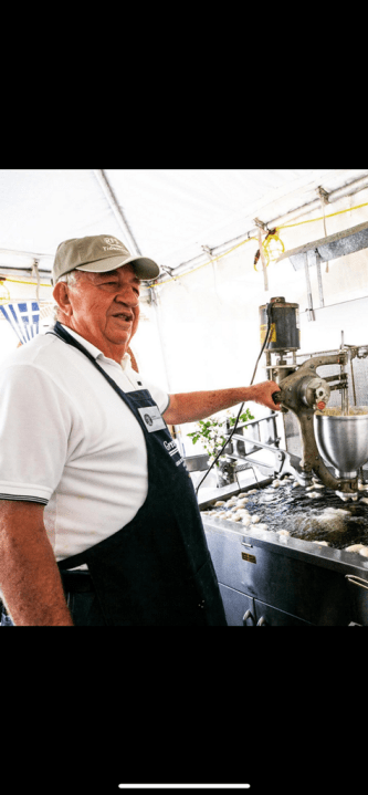 Beloved restaurant owner dies days after wonderful Thanksgiving with family