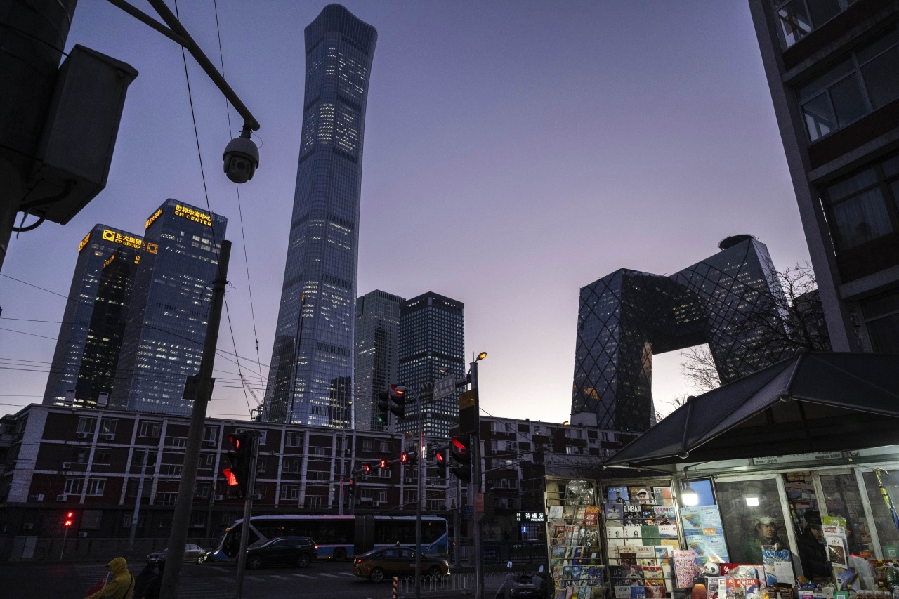 China should shift economic gears to consumption-led growth, IMF says