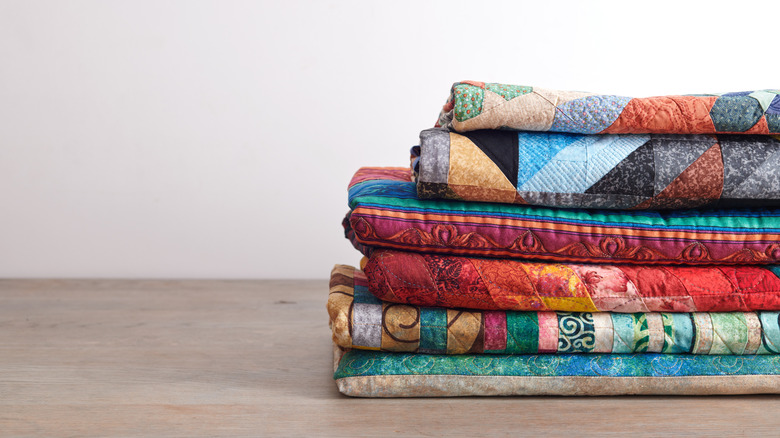 What Is A Coin Pattern Quilt? And Why Does Everyone Want One?