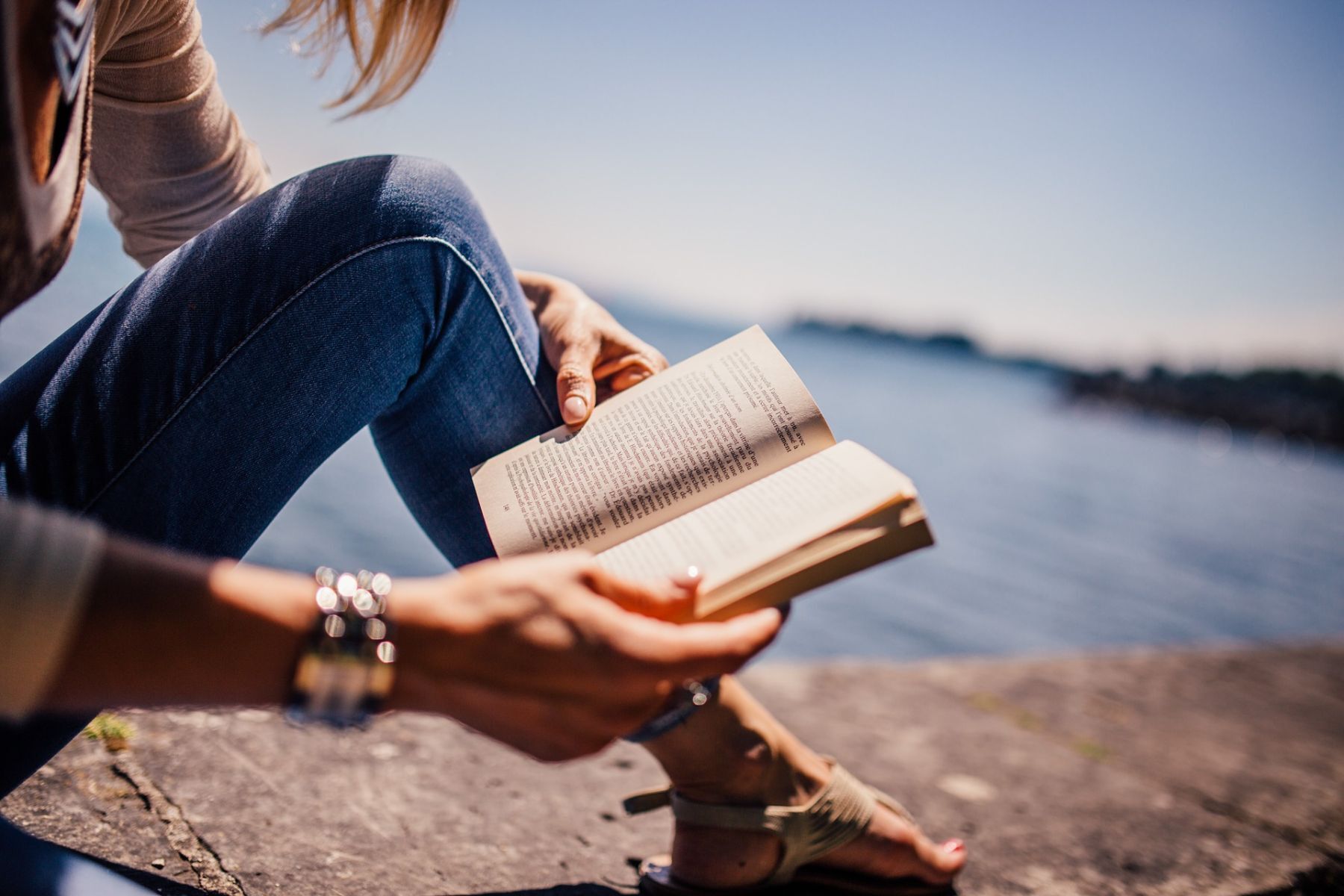 25 books to read to feel like you’re travelling