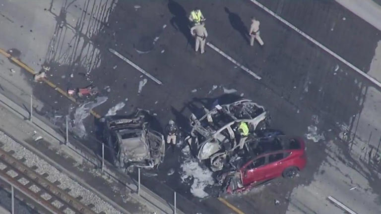 Driver charged with murder in crash that killed 2 on Highway 87 in San Jose