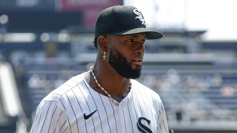 Chicago White Sox center fielder Luis Robert Jr. (88) against the Detroit Tigers at Rate Field. | Kamil Krzaczynski-Imagn Images