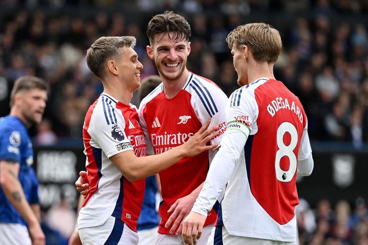 Prediksi Arsenal vs Brentford: The Gunners Berburu Kemenangan di Derby London Kedua