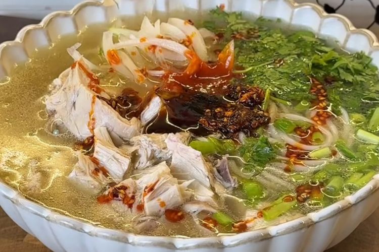 Resep Chicken Pho Rumahan: Kuah Harum dan Gurih!