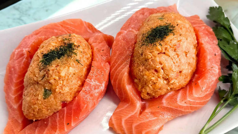 The Ready-To-Bake Sam's Club Seafood Dinner That Feeds 4 For Under $25