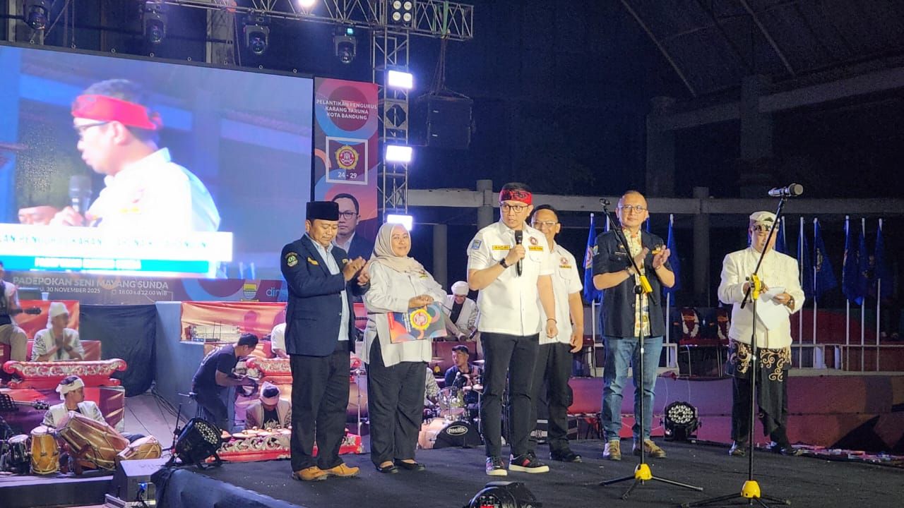 Wali Kota Lantik Pengurus Karang Taruna Kota Bandung 2025-2029