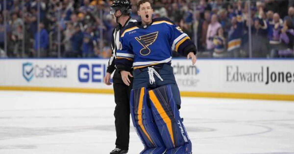 Jordan Binnington finally speaks after “losing it” on coach Jim ...