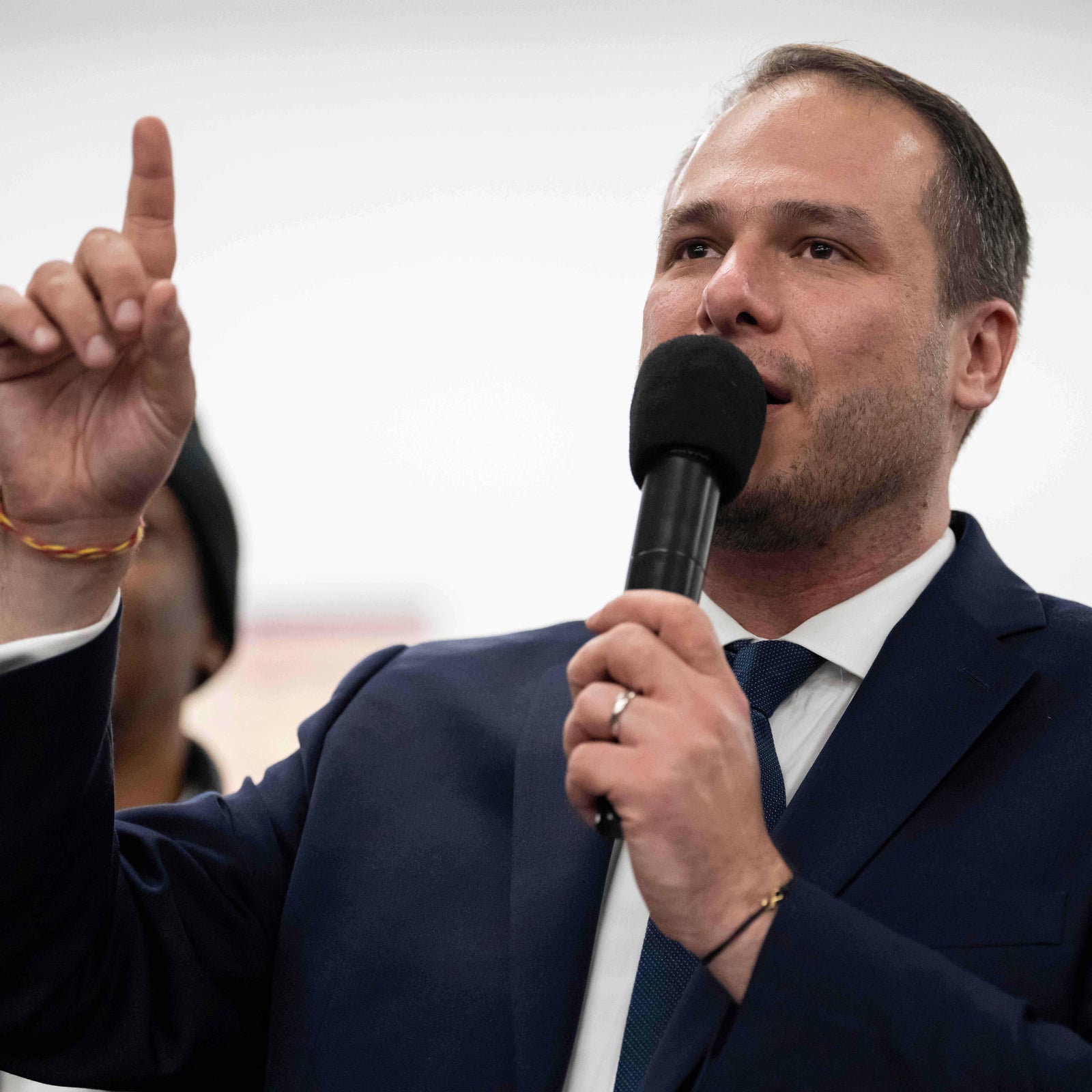 Solomon elegido alcalde de Jersey City, derrotando a McGreevey, AP proyecta