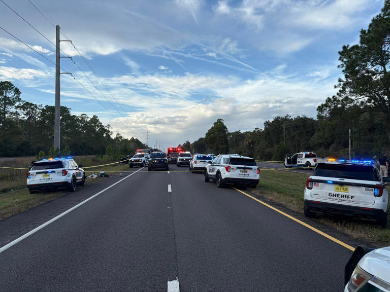 St. Johns shooting suspect at business is shot and killed by deputies