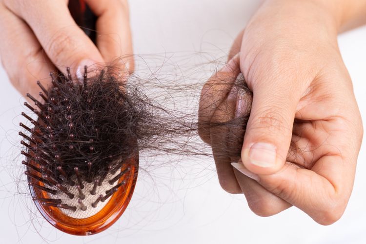 4 Makna Rahasia Mimpi Rambut Rontok