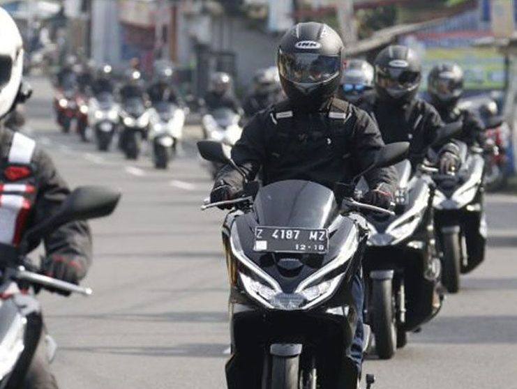 Cara Mengemudi Motor Aman untuk Pemula, Cegah Kecelakaan!