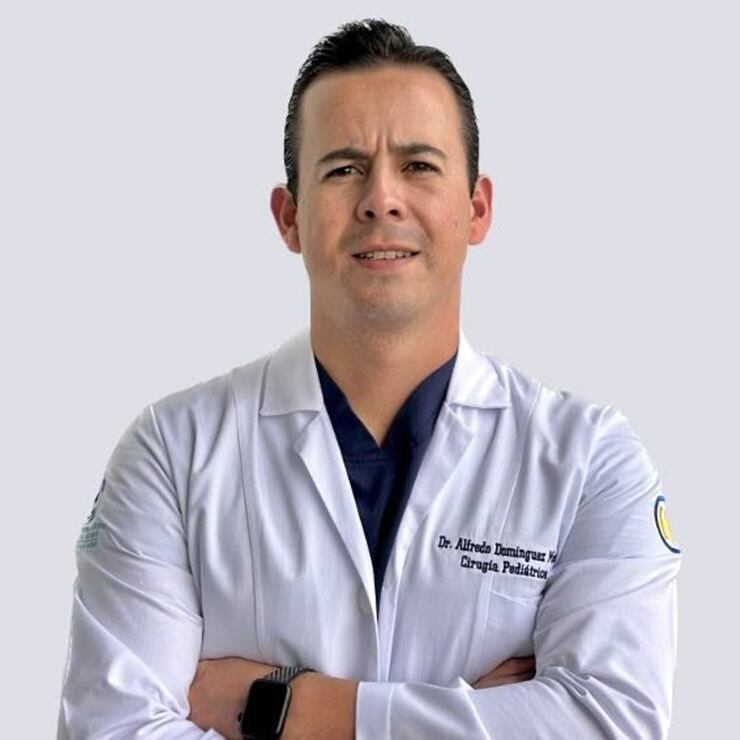 El doctor Alfredo Domínguez, especialista en Cirugía Pediátrica en el Centro Médico ABC, fue quien atendió el caso de Oliver en la CDMX. Foto: Cortesía Alfredo Domínguez