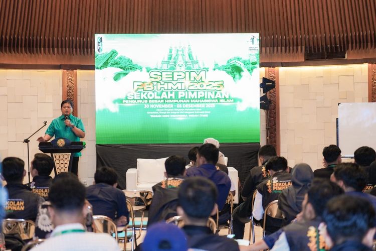 Di Sekolah Pimpinan HMI, Wamen Viva Yoga Sosialisasi Tujuan Transmigrasi