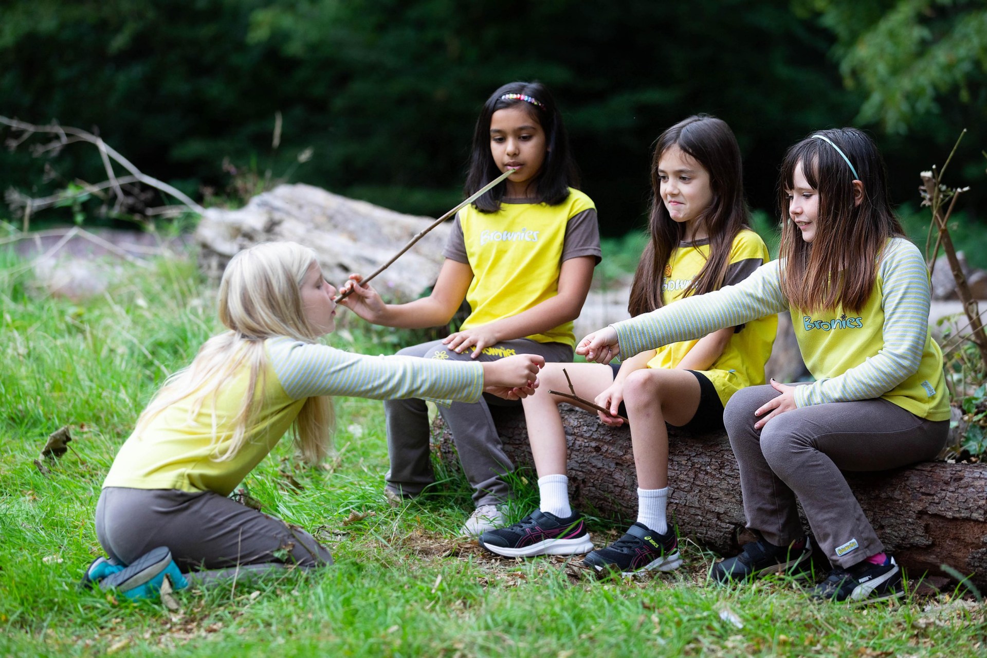 Women's Institute and Girl Guides ban tran members
