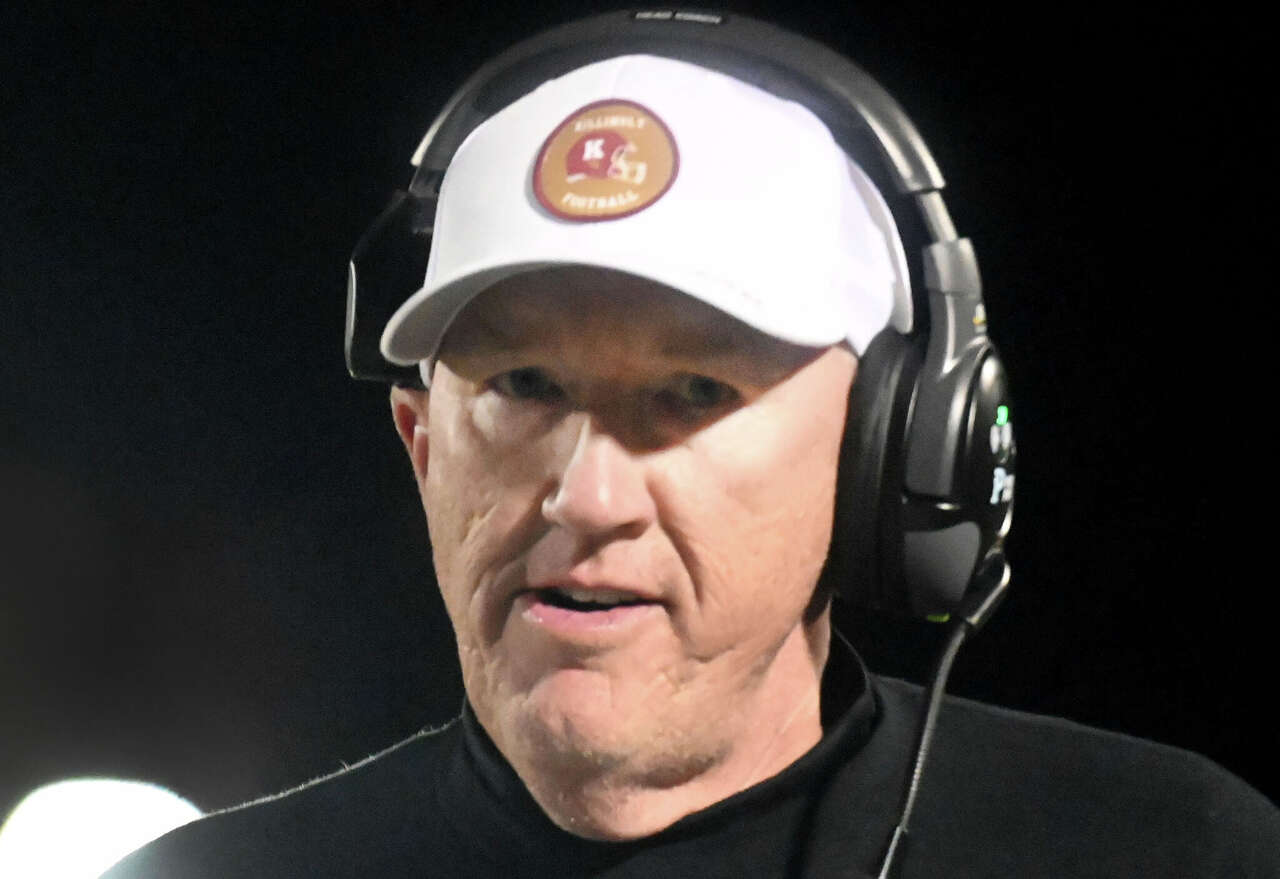 Why end of Thanksgiving rivalry 'difficult' for Killingly football ...