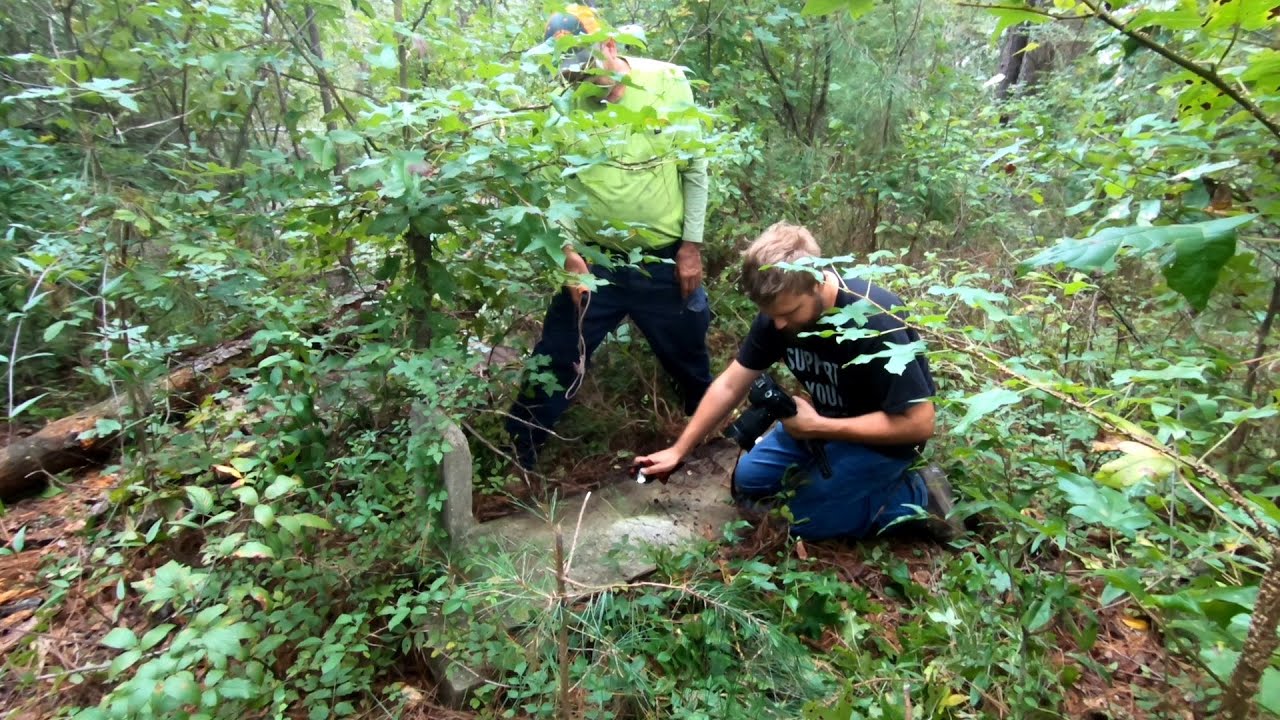 Discovering the Hidden Stories Behind 25 Graves