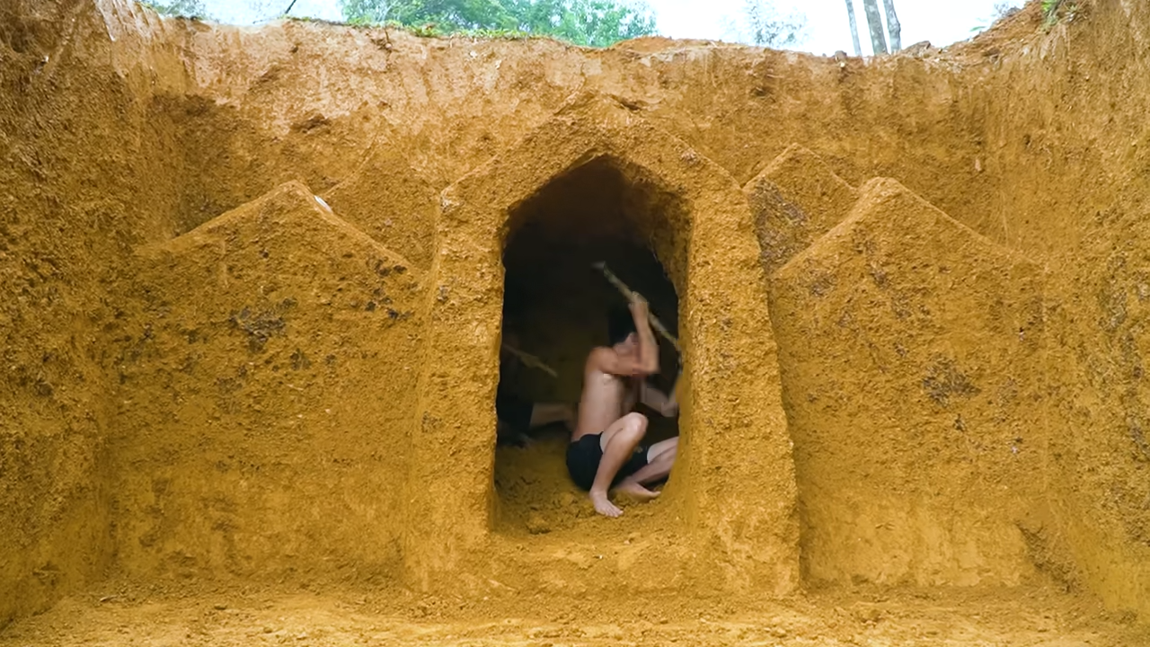 Creating a Stunning Secret Underground Pool Using Only Mud and Stone