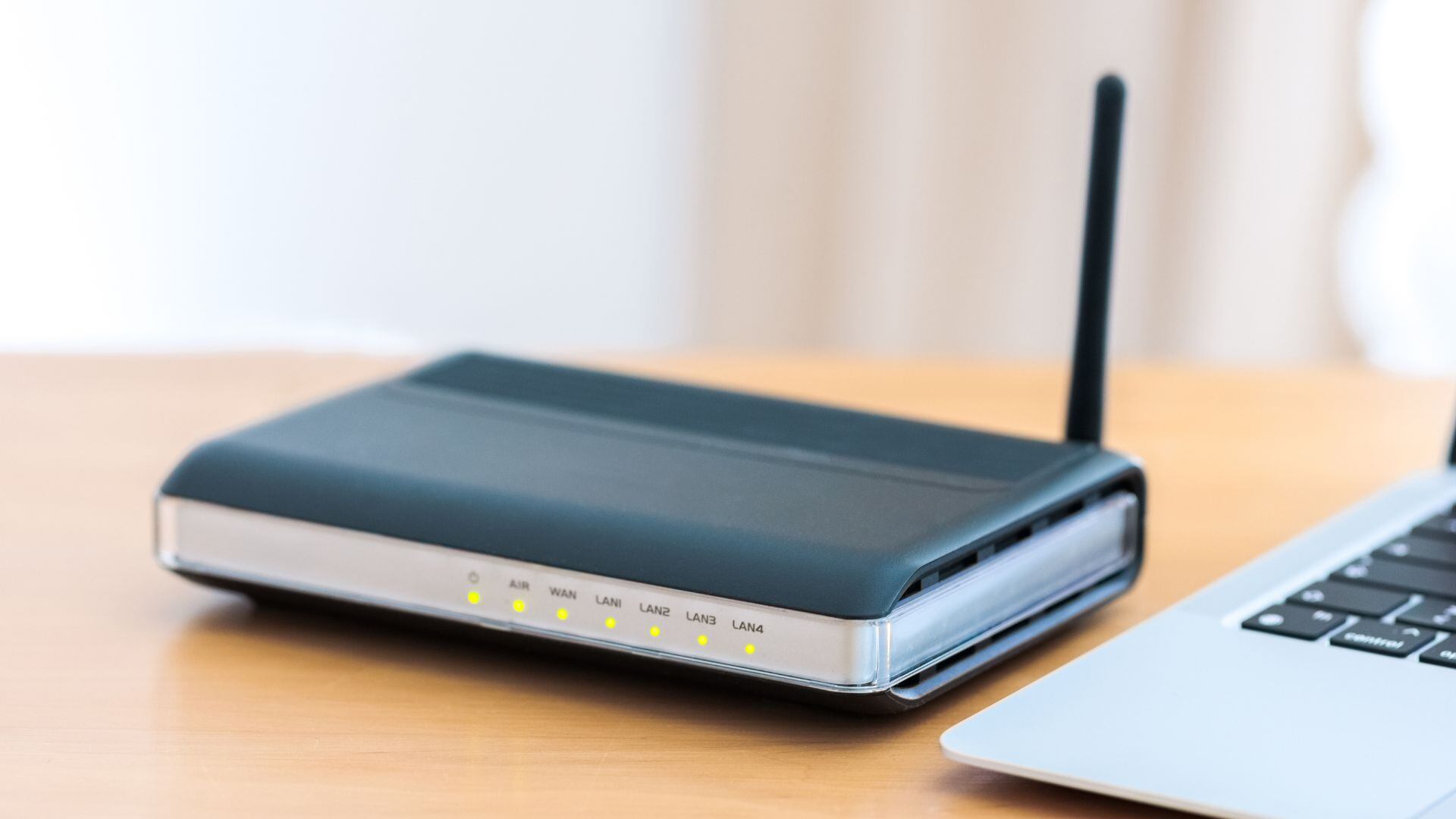 Si tiene este tipo de router, cámbielo pronto porque sería el culpable ...