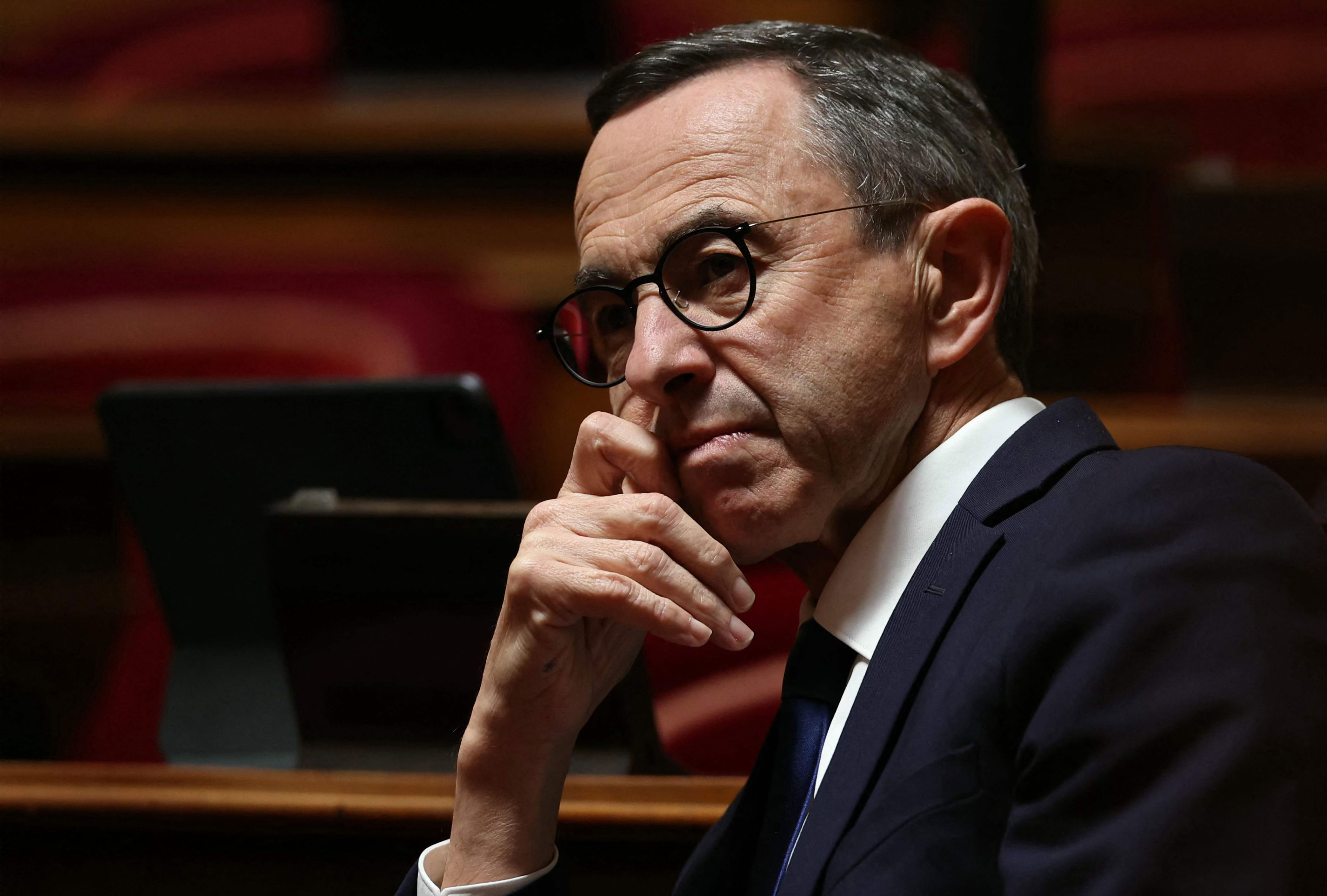 Présidentielle 2027 : pour tailler un costard à Jordan Bardella, Bruno