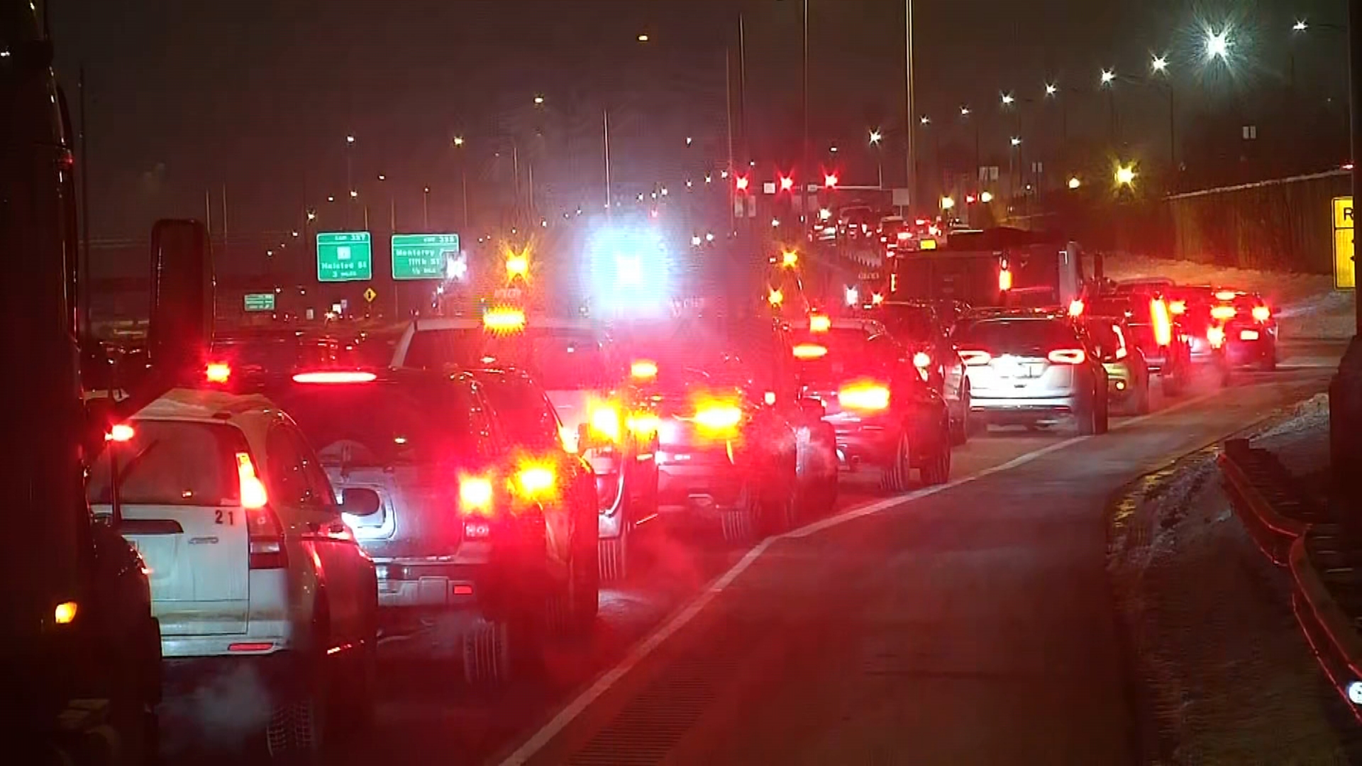 Deadly, multi-vehicle crash blocks lanes on I-57; traffic backed up ...