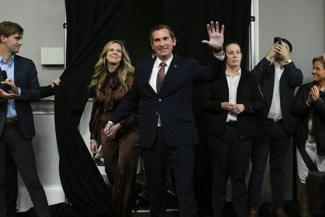 Republicans Hold On in Tennessee, Dashing Democrat Hopes of an Upset