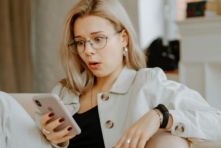 Break These 10 Habits To Take Control Of Your Finances