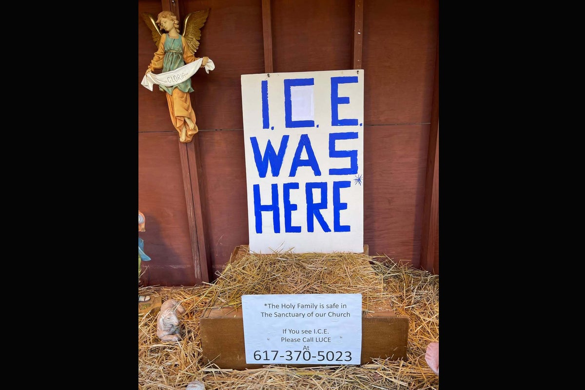 Church replaces nativity scene figures with sign saying 'ICE was here'