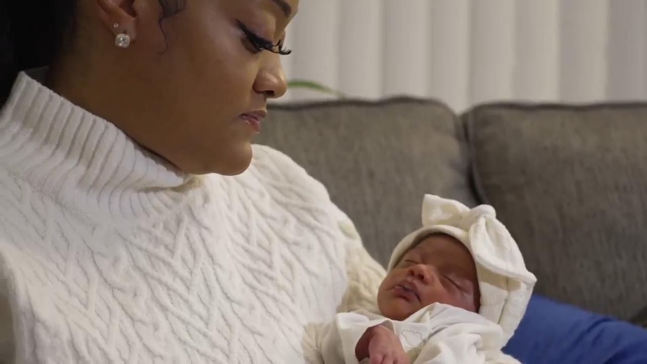 Black mother delivers baby on expressway after being discharged from ...