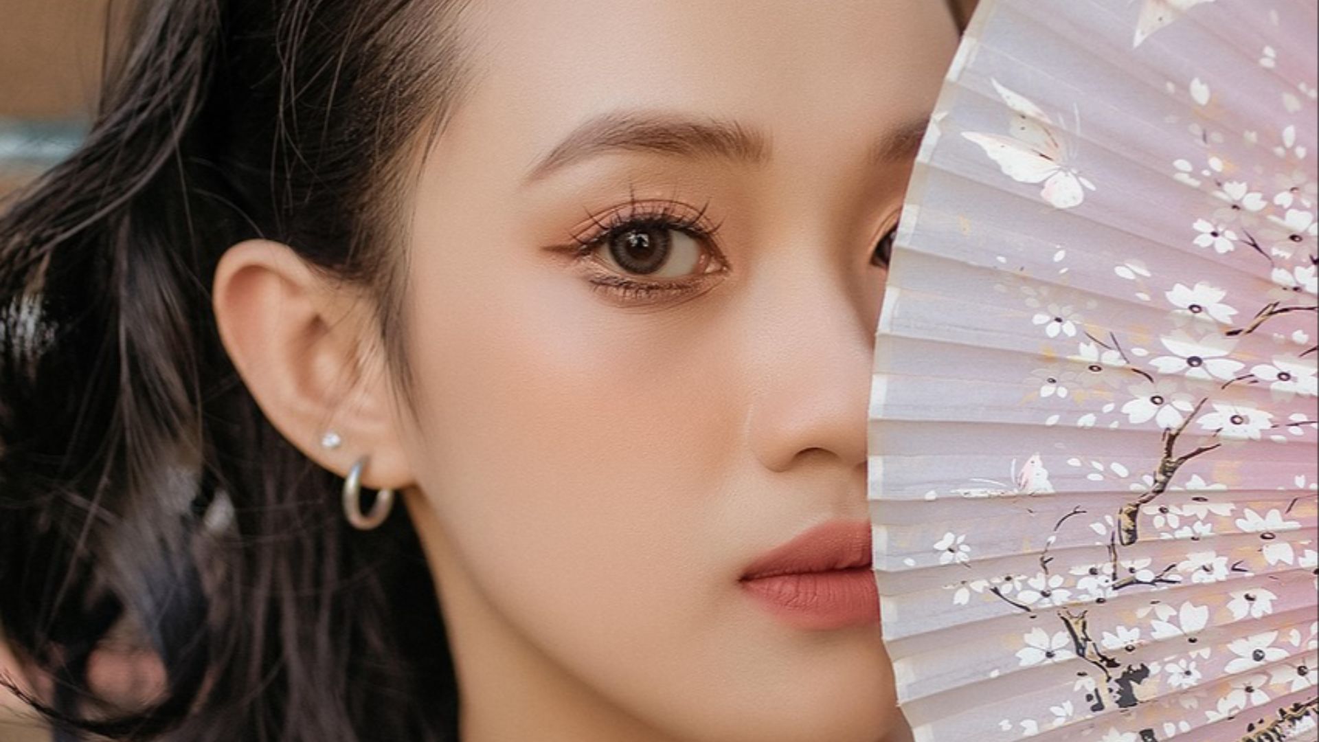 East Meets West: 10 Asian Beauty Standards & 10 American Ones