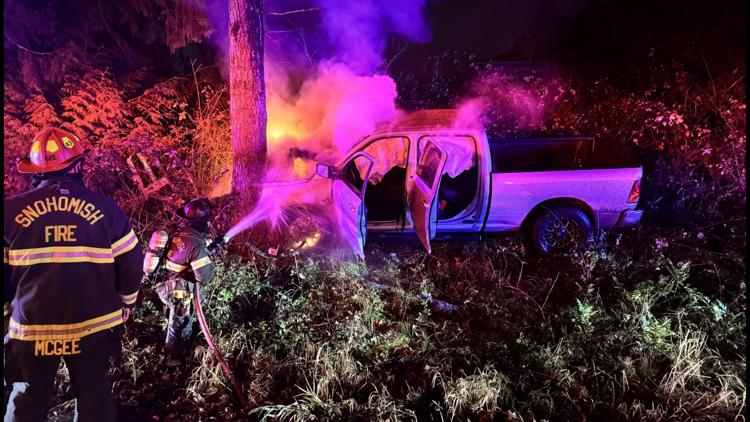 Truck bursts into flames after crash on SR 9 in Snohomish, temporarily ...