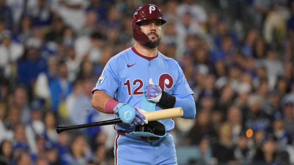 Red Sox target Kyle Schwarber gets contract offer, NL contender lurks