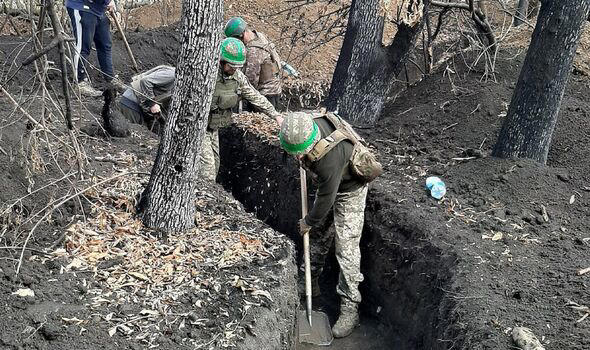 Frontline images show Ukraine's deep fortification tactic to keep ...