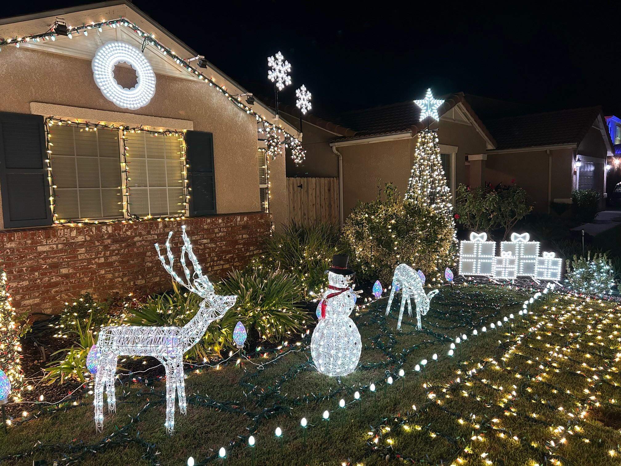 Searching for holiday lights in Fresno County? Check out these festive ...
