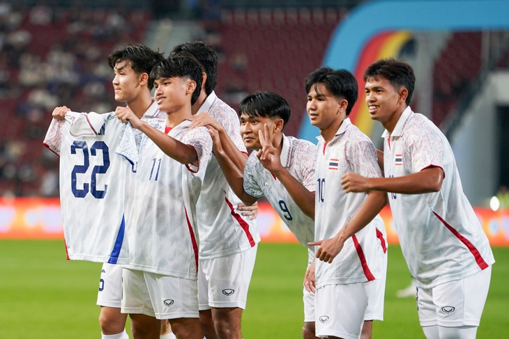 Chủ nhà U22 Thái Lan thắng tưng bừng ngày ra quân SEA Games