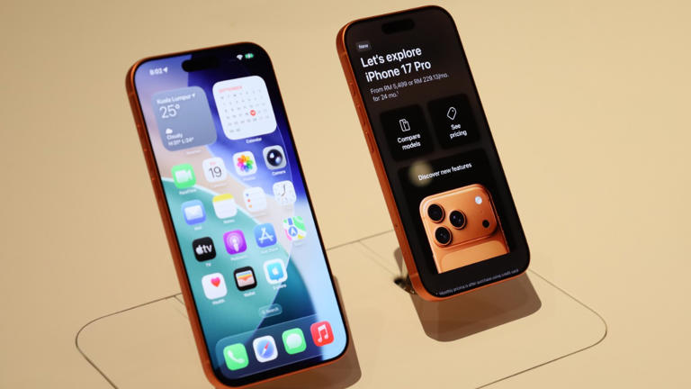 Apple reshuffles teams to chase an AI edge