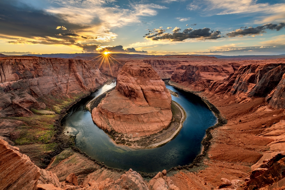 16 Famous U.S. Landmarks With Short Walks and Big Payoff Views