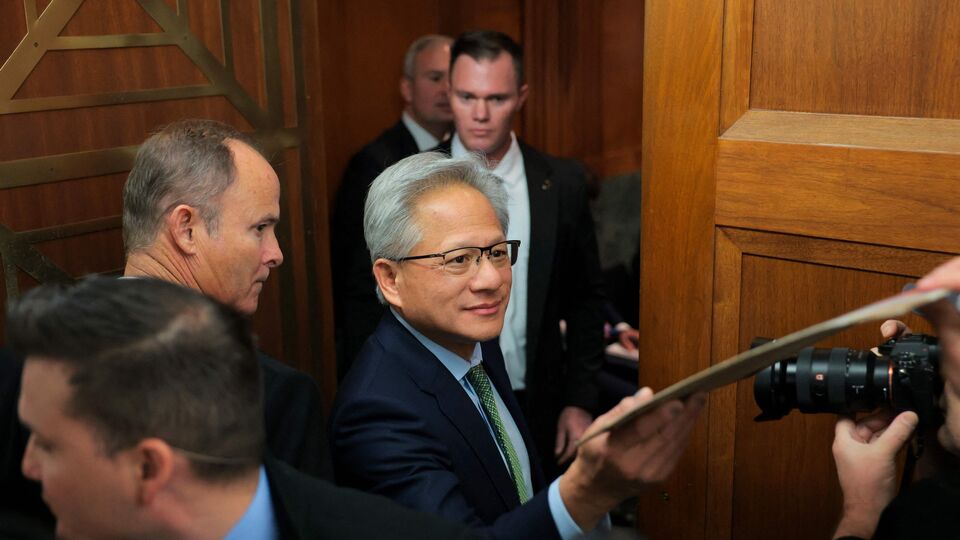 Trump's energy policies ‘saved AI industry,’ says Jensen Huang amid(02)