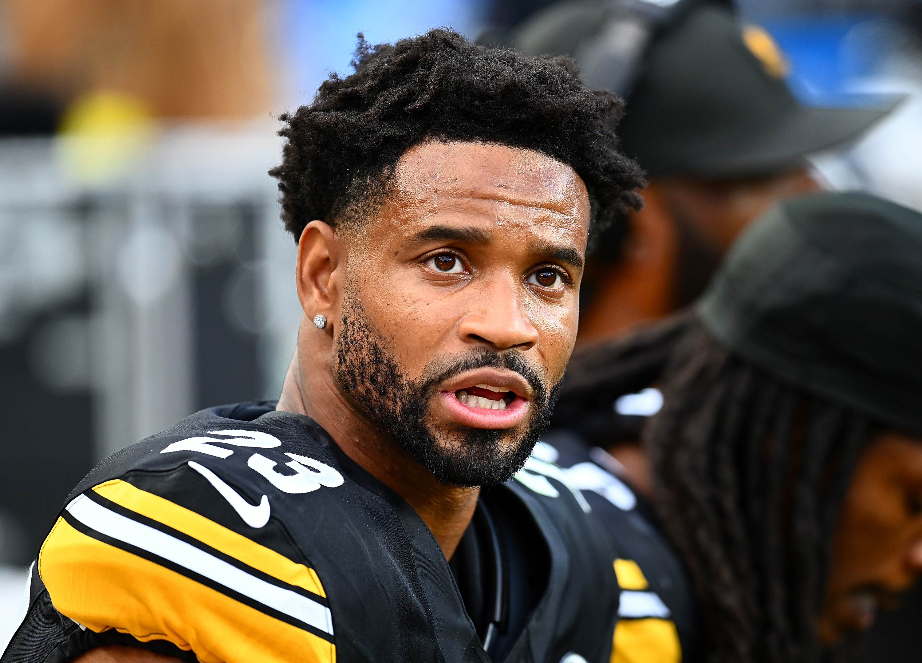 Darius Slay claimed by Bills, won’t re-join the Eagles