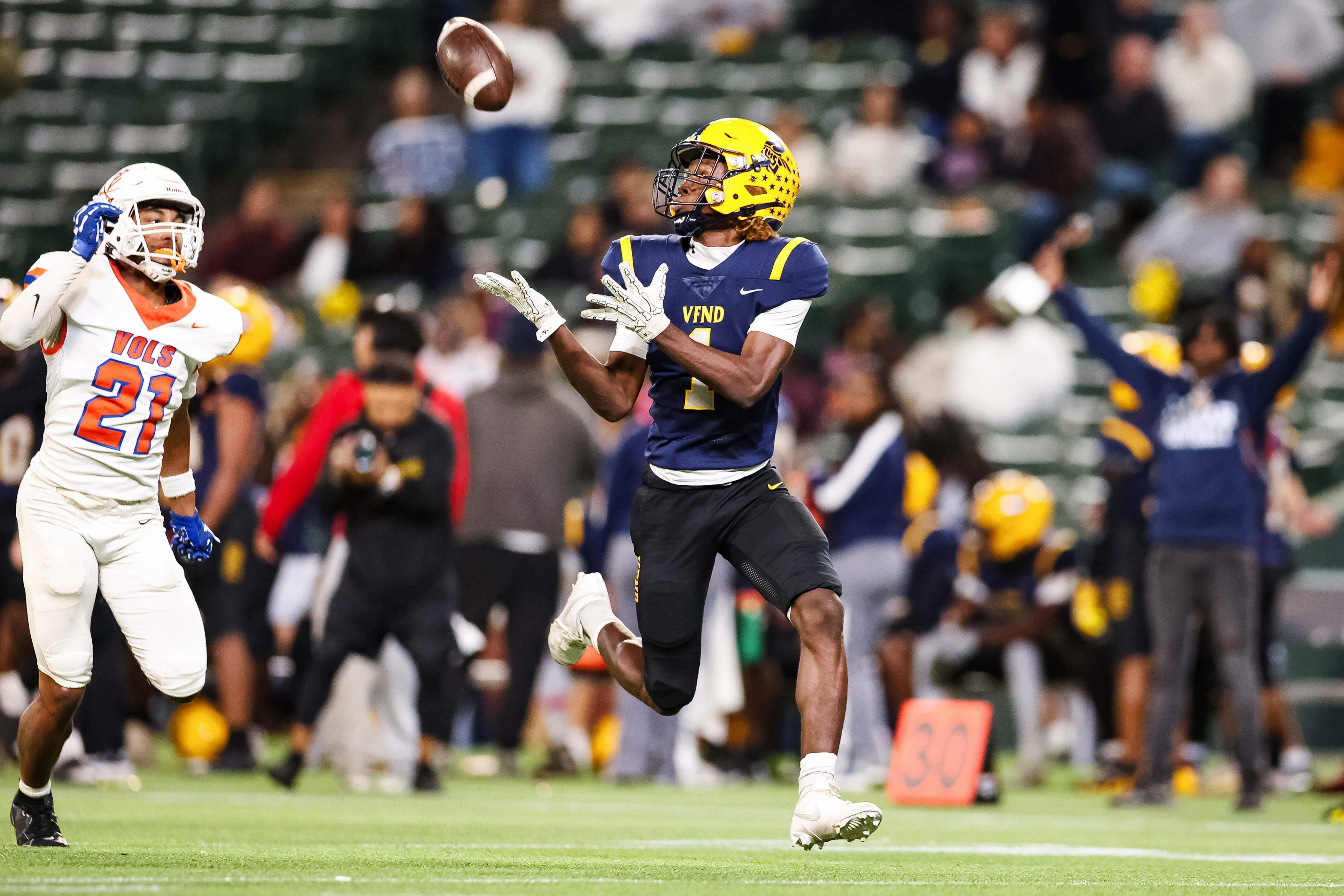 Which recruits signed with TCU football on Early Signing Day?