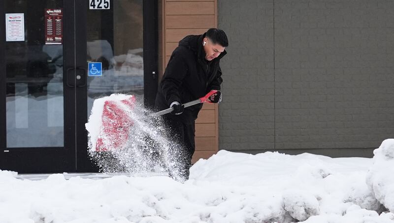 Major snowstorm hits northeastern US as the Midwest braces for freezing ...