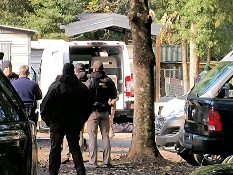 Alabama monkey raid: Federal law enforcement raid Alabama home filled ...