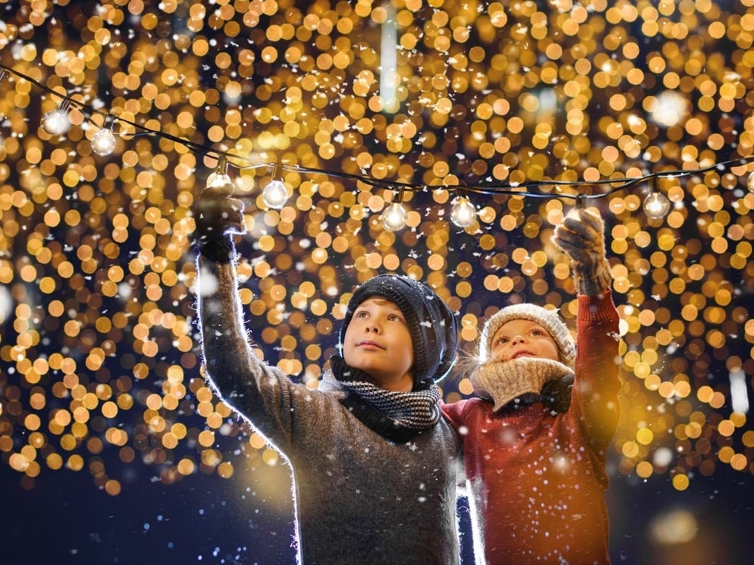 #39 Magical Holiday Evening #39 holiday parade tree lighting days away in