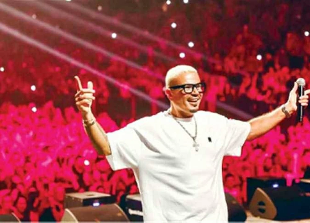 عمرو دياب في الصدارة.. «سبوتيفاي» تعلن أسماء الفنانين الأكثر استماعًا ...