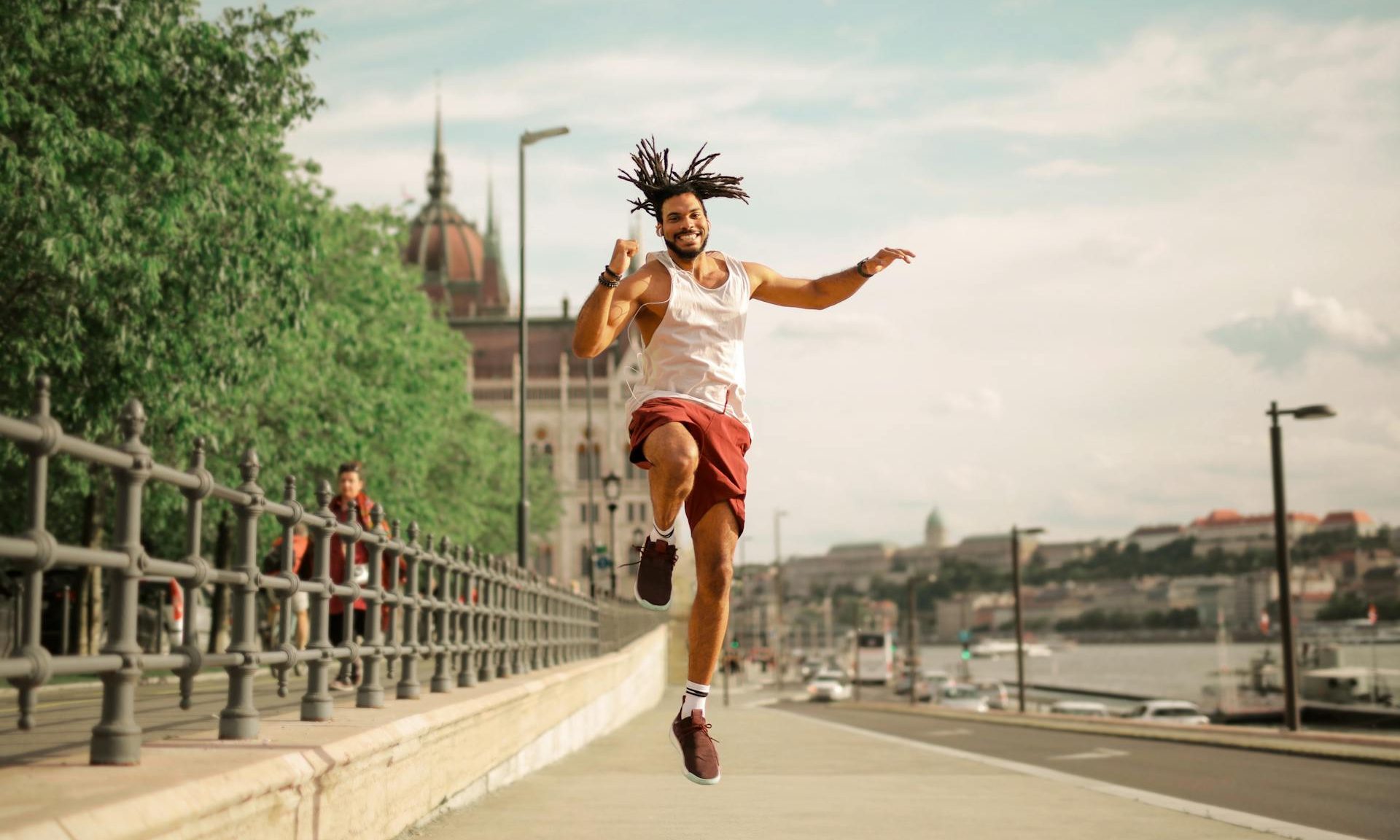 Want to sprint faster and balance better? Science says train one leg at ...