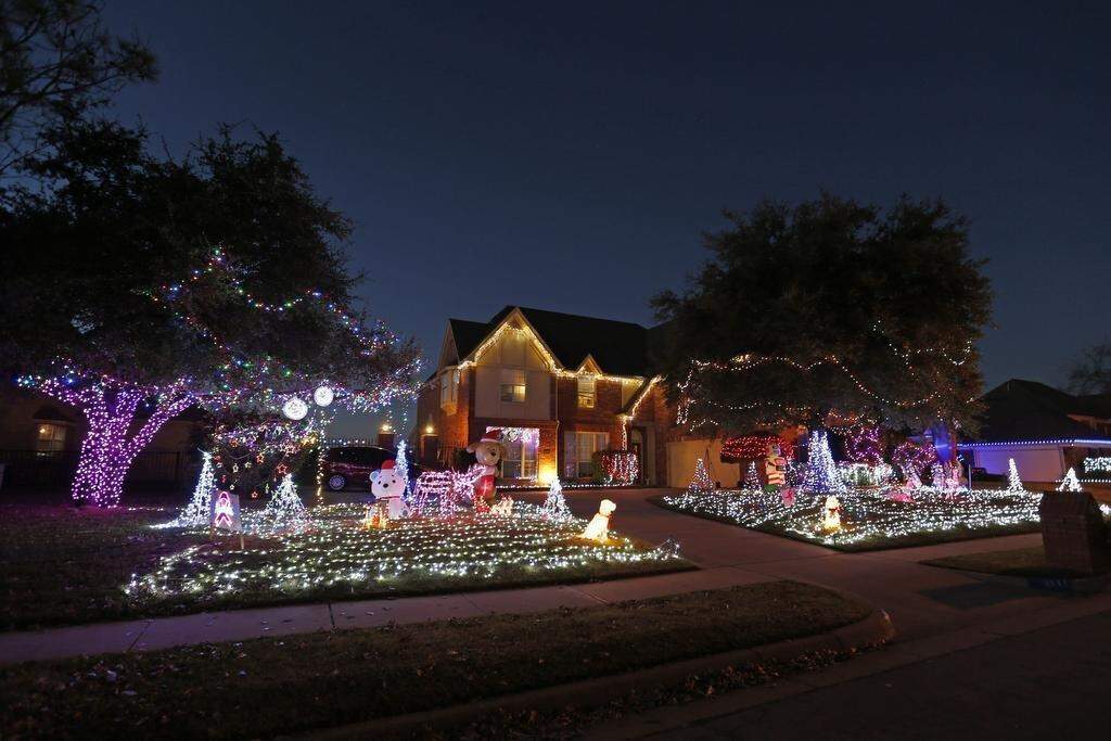 Where to view the best Christmas light displays in Fort Worth