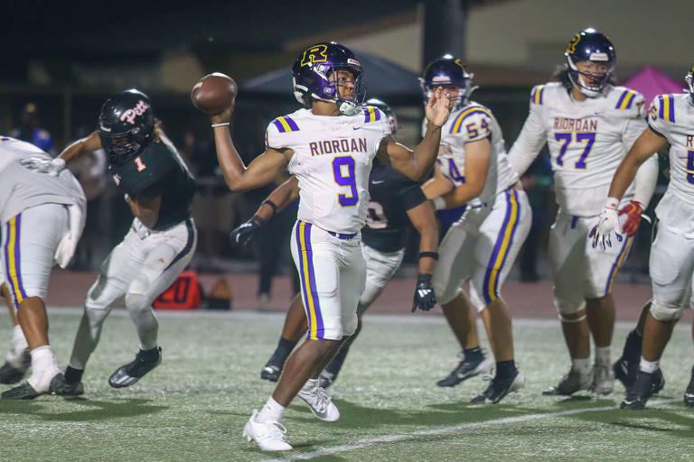 Elite quarterbacks in spotlight when Riordan faces Folsom for NorCal title
