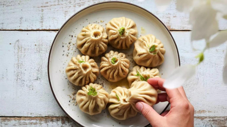 7 Benefits that a bowl of steamed momos has