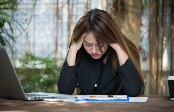 Người có nguy cơ rối loạn tâm thần do áp lực công việc, thất nghiệp sẽ được theo dõi, chăm sóc y tế