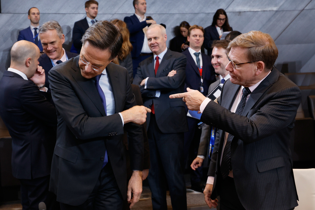 The EU lays out a plan to fund Ukraine using frozen Russian assets but ...